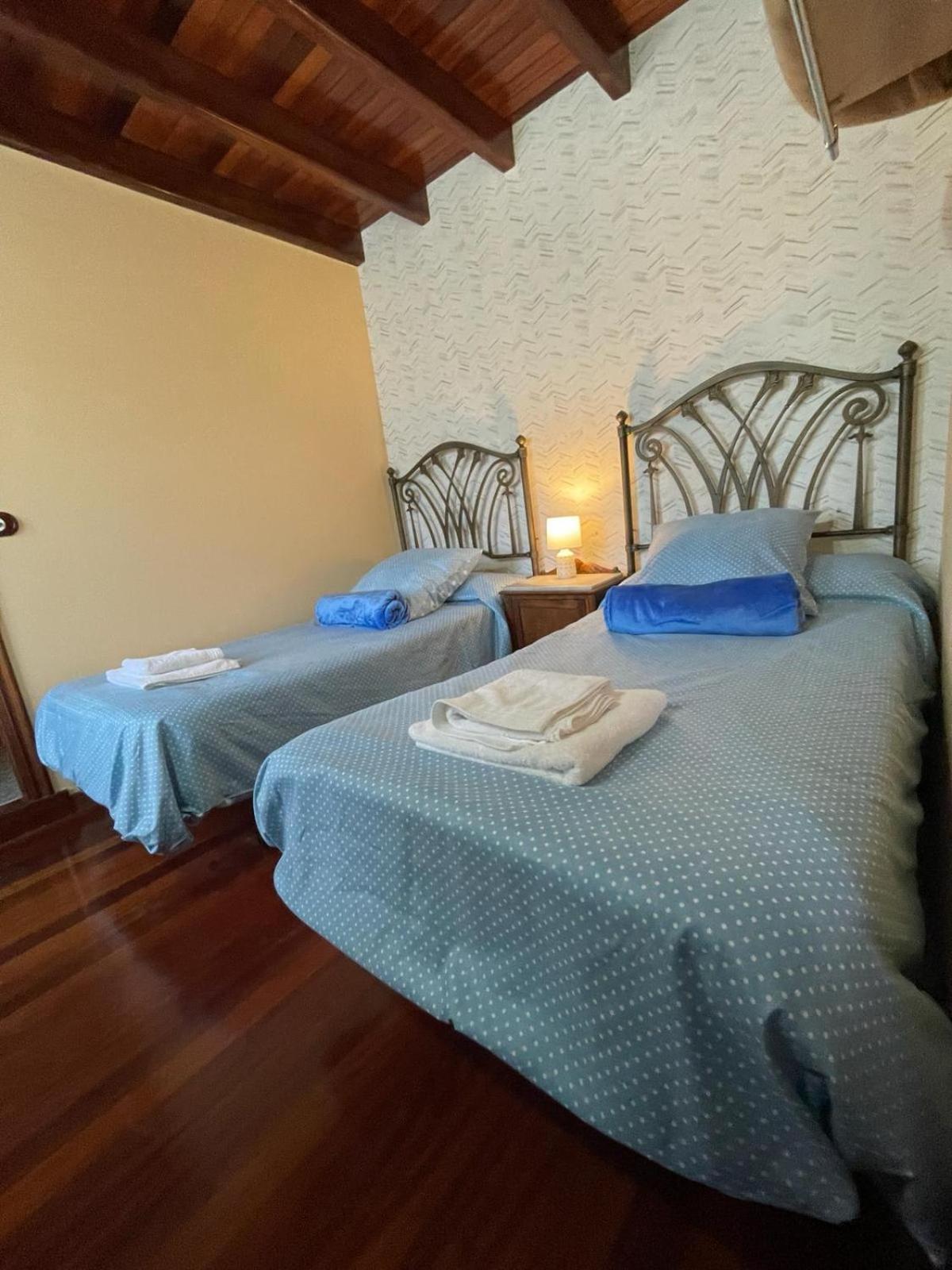 Casa De Costoia Guest House ซานติอาโก เด กอมโปสเตลา ภายนอก รูปภาพ