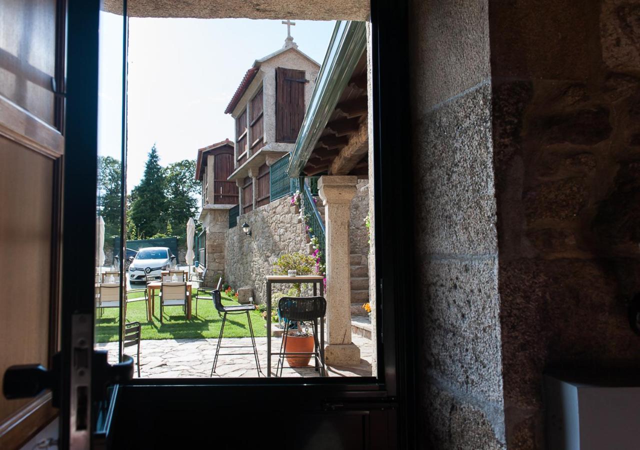 Casa De Costoia Guest House ซานติอาโก เด กอมโปสเตลา ภายนอก รูปภาพ