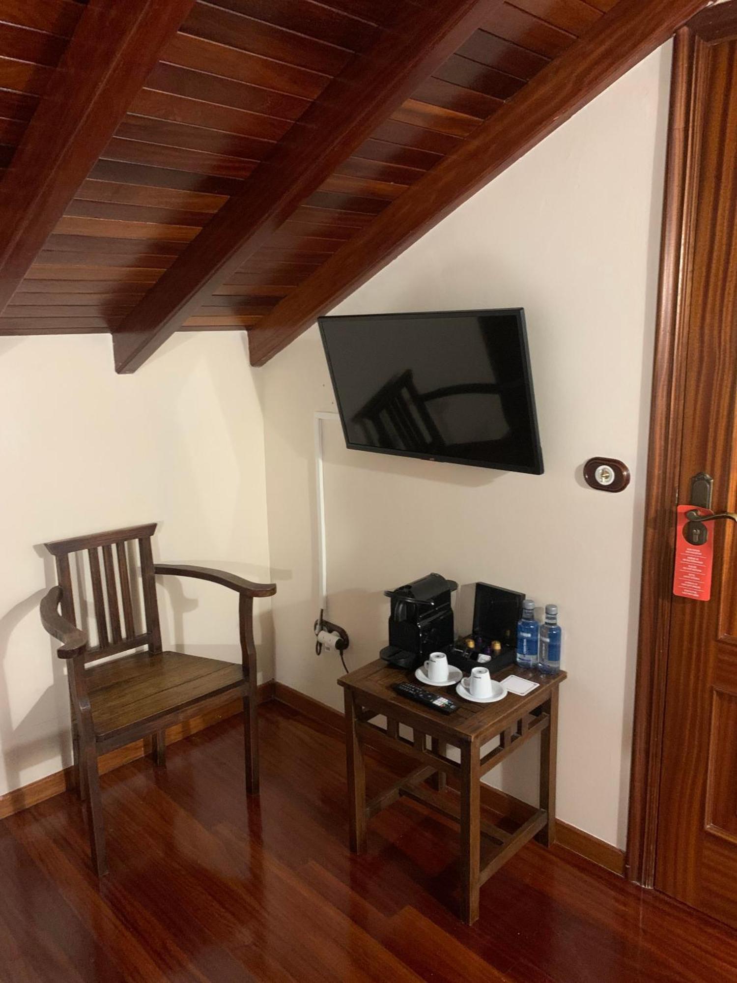 Casa De Costoia Guest House ซานติอาโก เด กอมโปสเตลา ภายนอก รูปภาพ