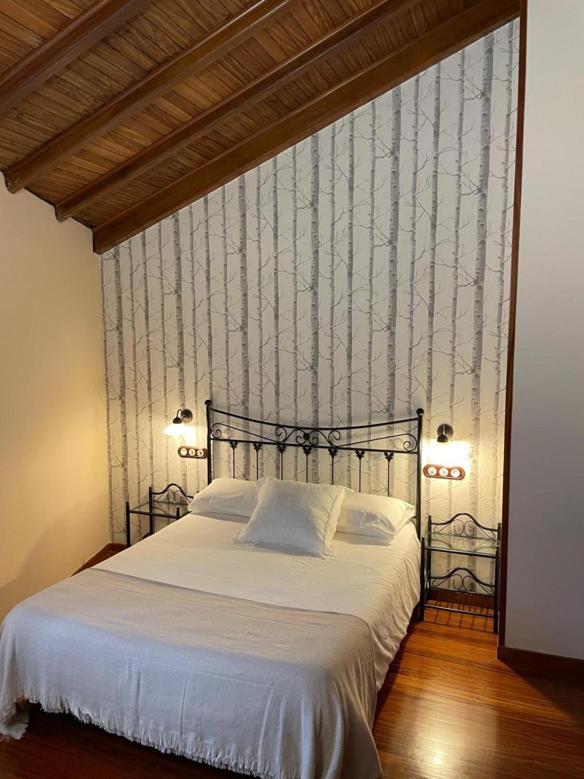 Casa De Costoia Guest House ซานติอาโก เด กอมโปสเตลา ภายนอก รูปภาพ