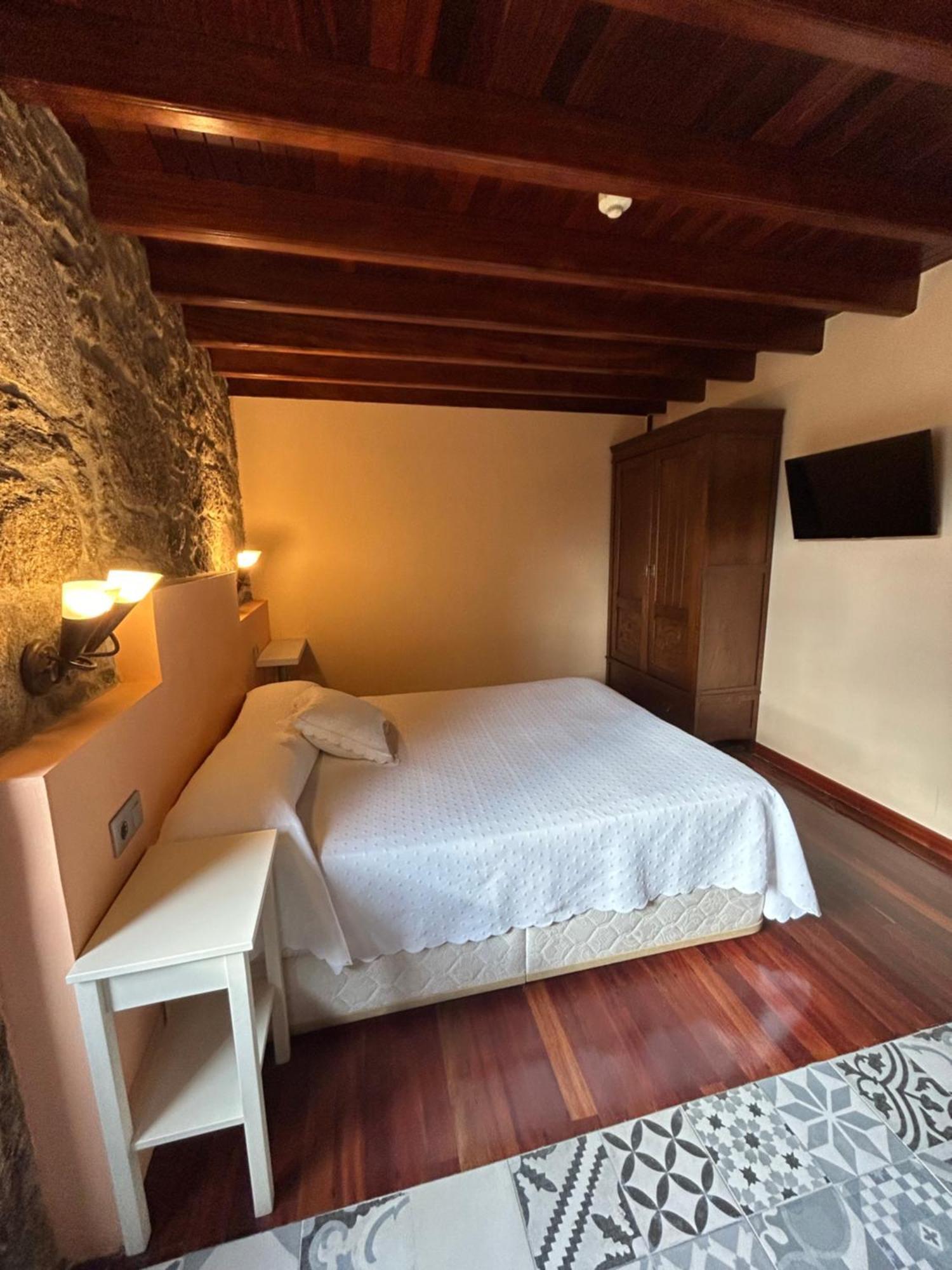 Casa De Costoia Guest House ซานติอาโก เด กอมโปสเตลา ภายนอก รูปภาพ